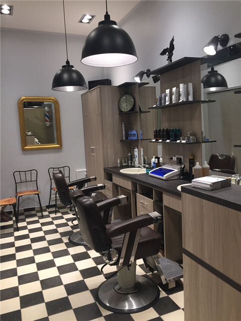  Hairdressing Job offer Recherche Coiffeur(se) Homme Barbier