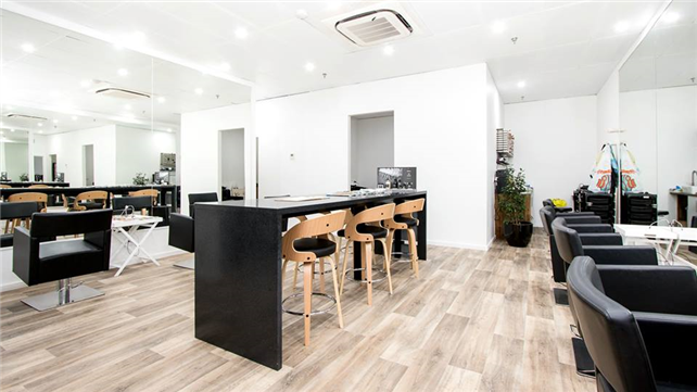 Hairdressing Job offer Senior Stylist Position - Australia Hairdressing Job offer Senior Stylist Position - Australia