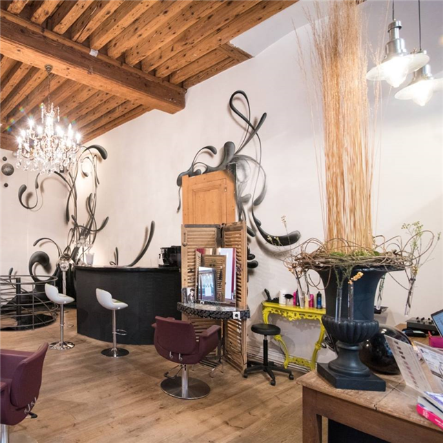  Hairdressing Job offer L'ATELIER COIFFEUR DESIGNER à LYON recherche ses futurs collaborateurs...