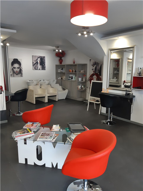  Hairdressing Job offer Coiffeur (H/F) qualifié(e) CDD 30H