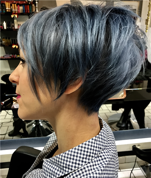 coiffure courte gris femme