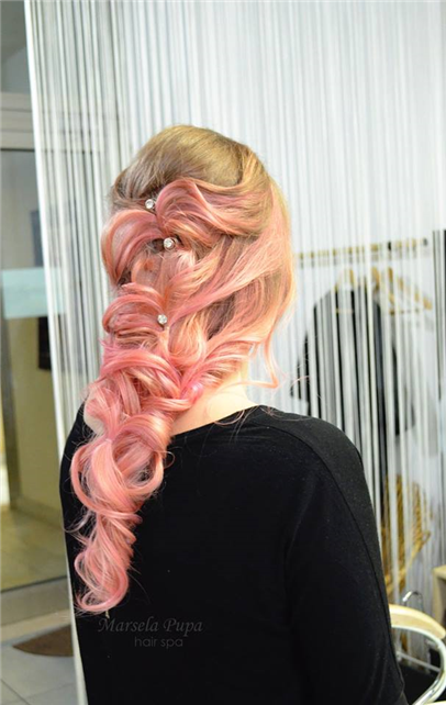 Pink Bride - Capelli rosa con treccia e cristalli 