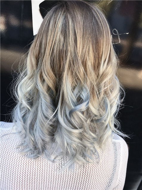 Ombre blond pastel bleu gris 