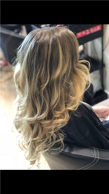 Ombré hair tendance blond 