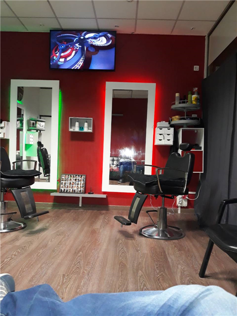 Salons de coiffure Black & white